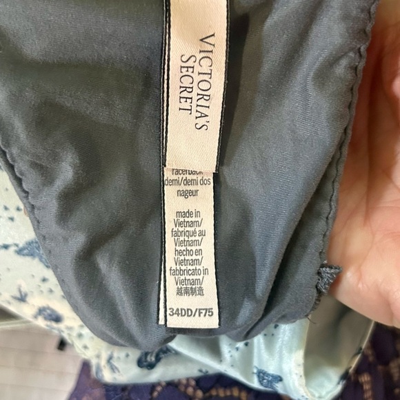 Victoria’s Secret Blue Racerback Lace Bra Size 34DD 34E - Picture 3 of 3
